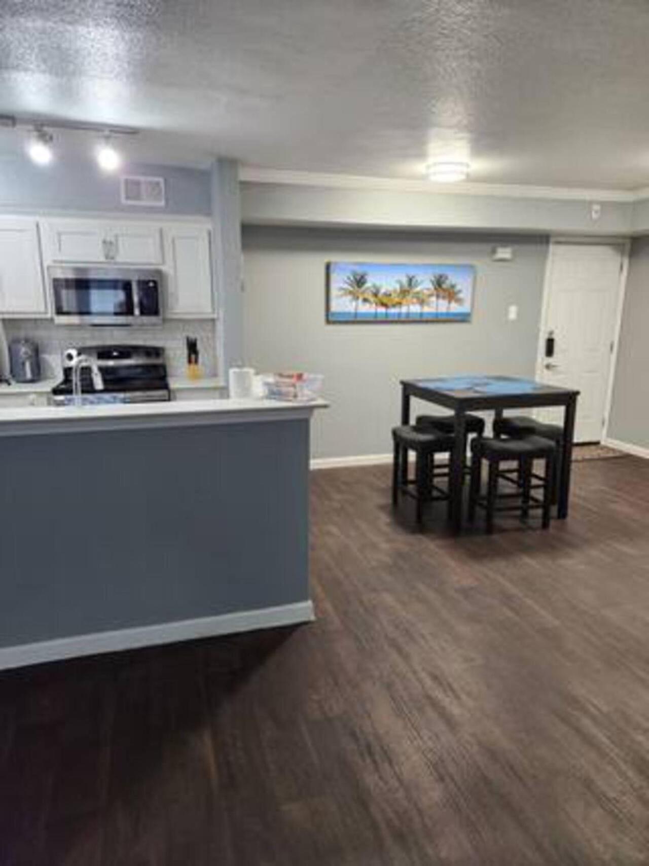 Blue Shark *B501* @ Medical Center 1Br Modern King Apartment With Private Patio Houston Zewnętrze zdjęcie